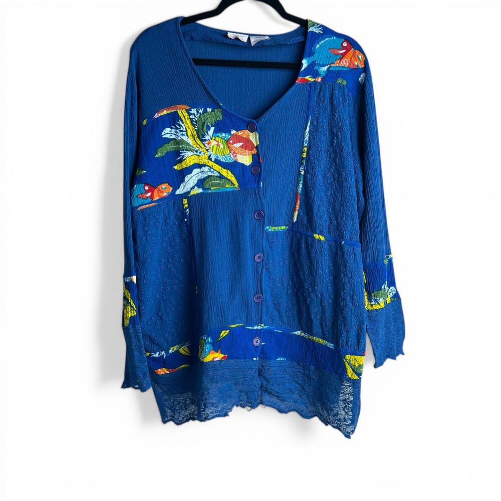 Vintage Blue Button-Up Long Sleeve Blouse with Tropical Print and Lace Detail